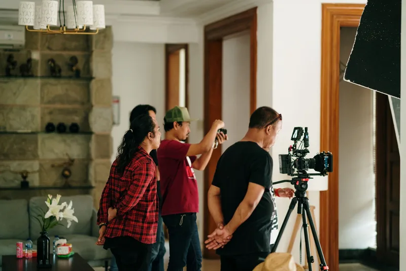 UGC-style product video creator filming content for a Facebook or Instagram ad campaign — the format that outperforms studio ads for SEA ecommerce budgets